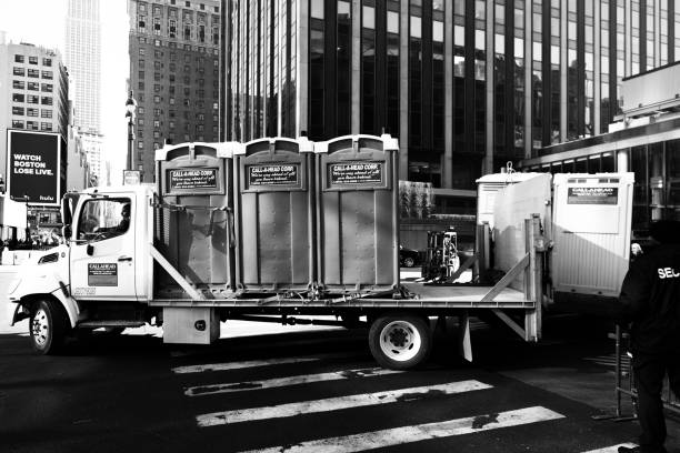 Best Long-term porta potty rental  in Collinsvle, IL